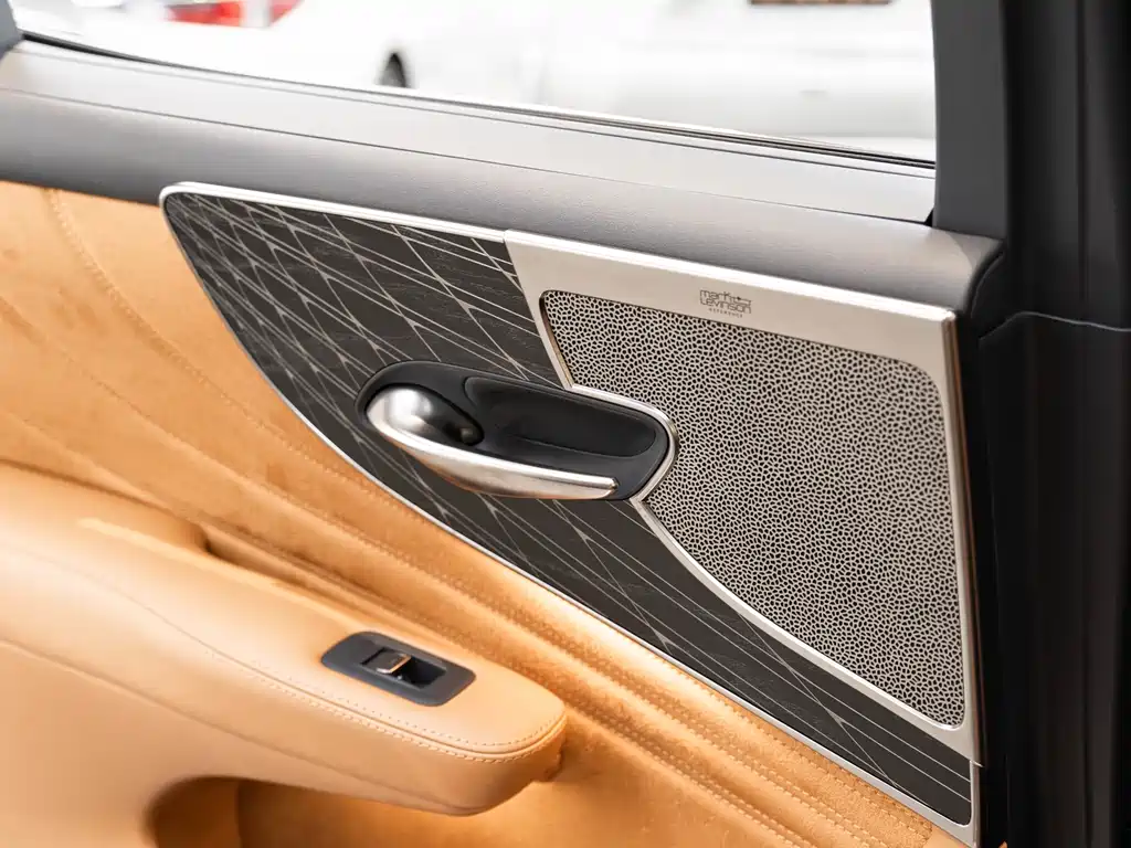 Lexus LS — миниатюра 15