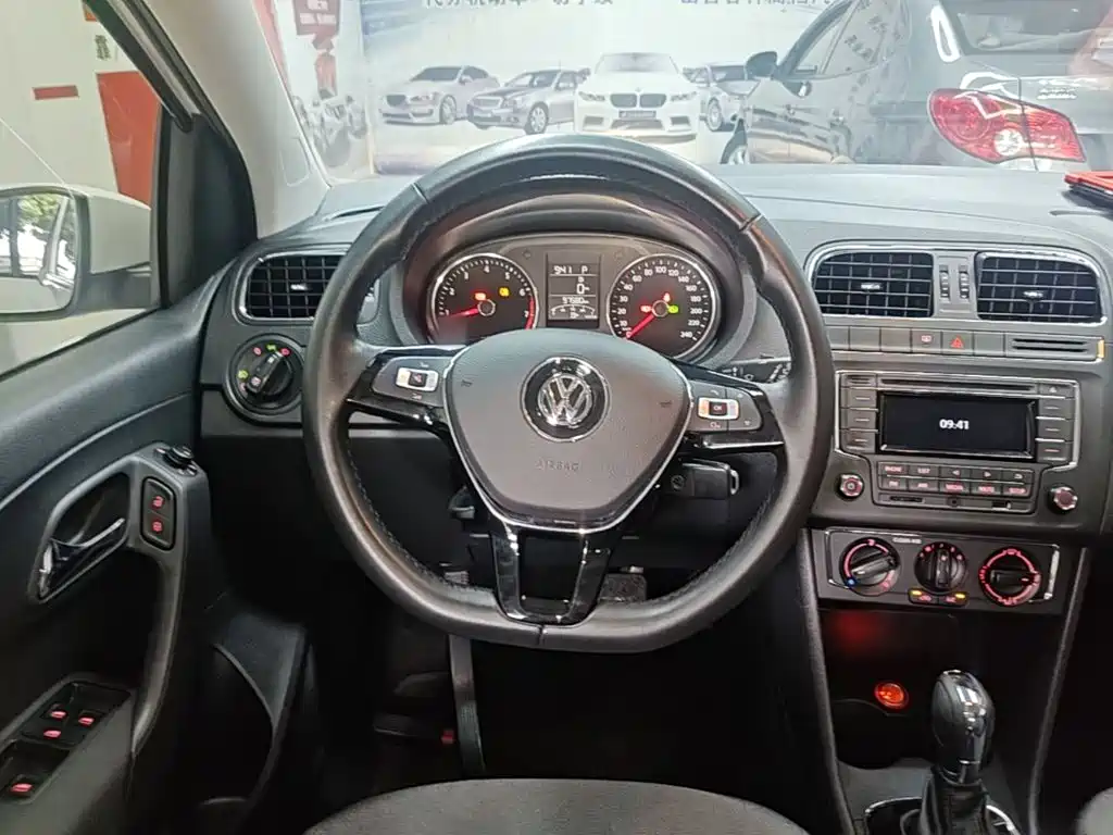 Volkswagen Polo — миниатюра 11