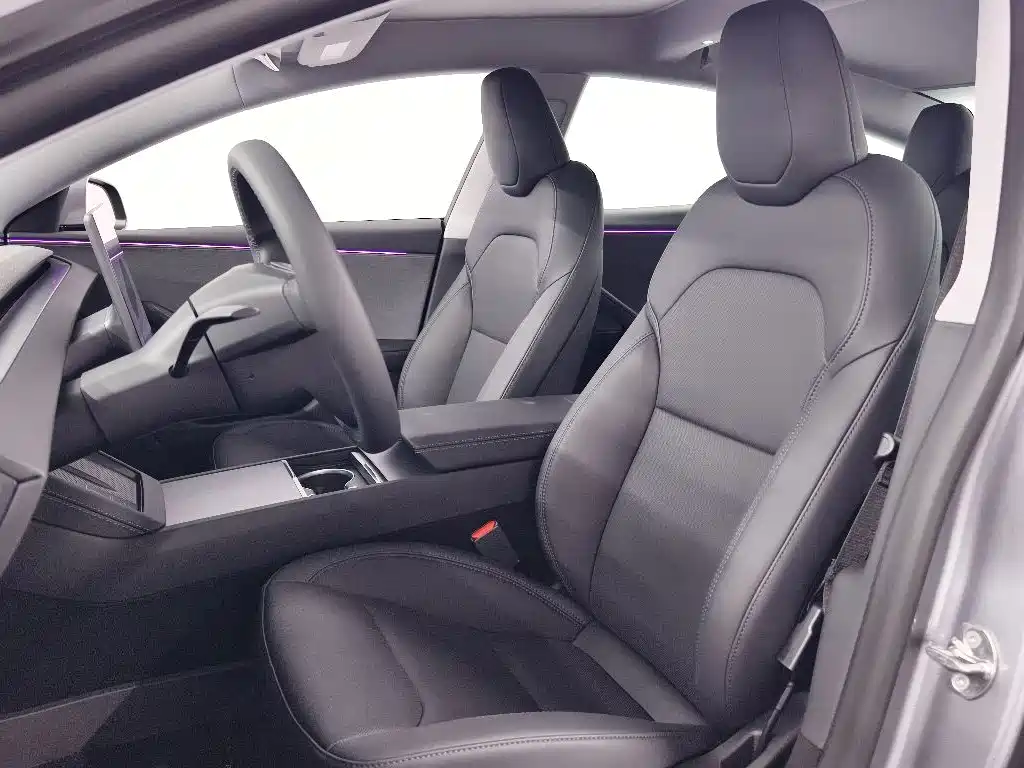 Tesla Model 3 — миниатюра 12