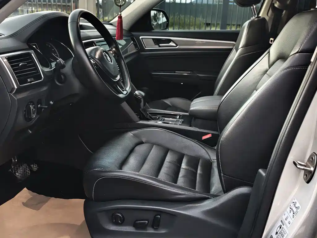 Volkswagen Teramont — миниатюра 7