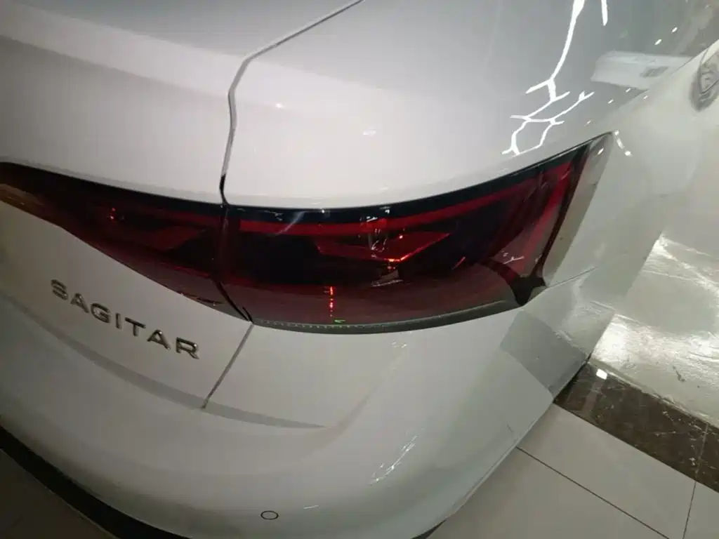 Volkswagen Sagitar — миниатюра 8
