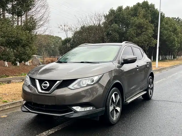 NISSAN QASHQAI 2019