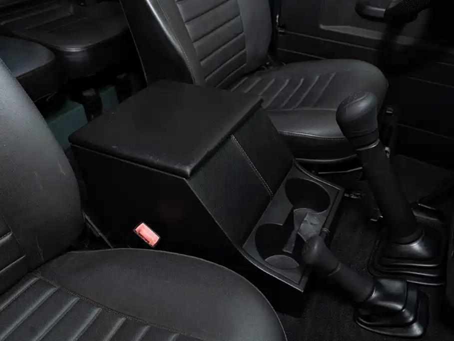 Land Rover Defender — миниатюра 15