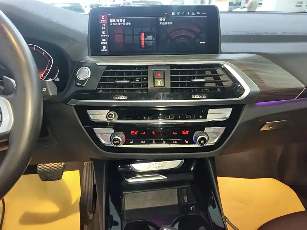 BMW X3 — миниатюра 13
