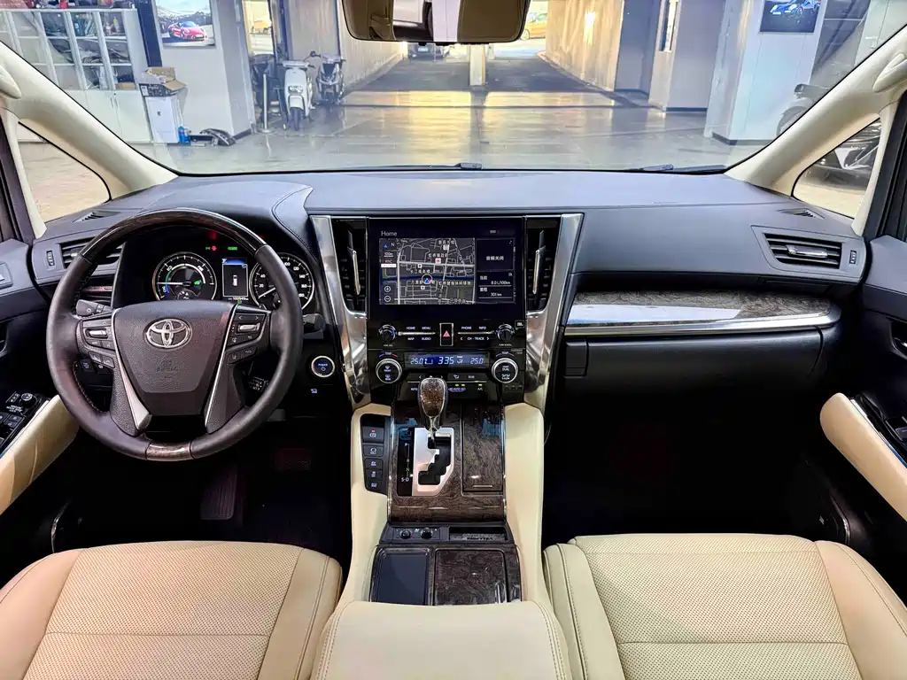 Toyota Vellfire — миниатюра 19