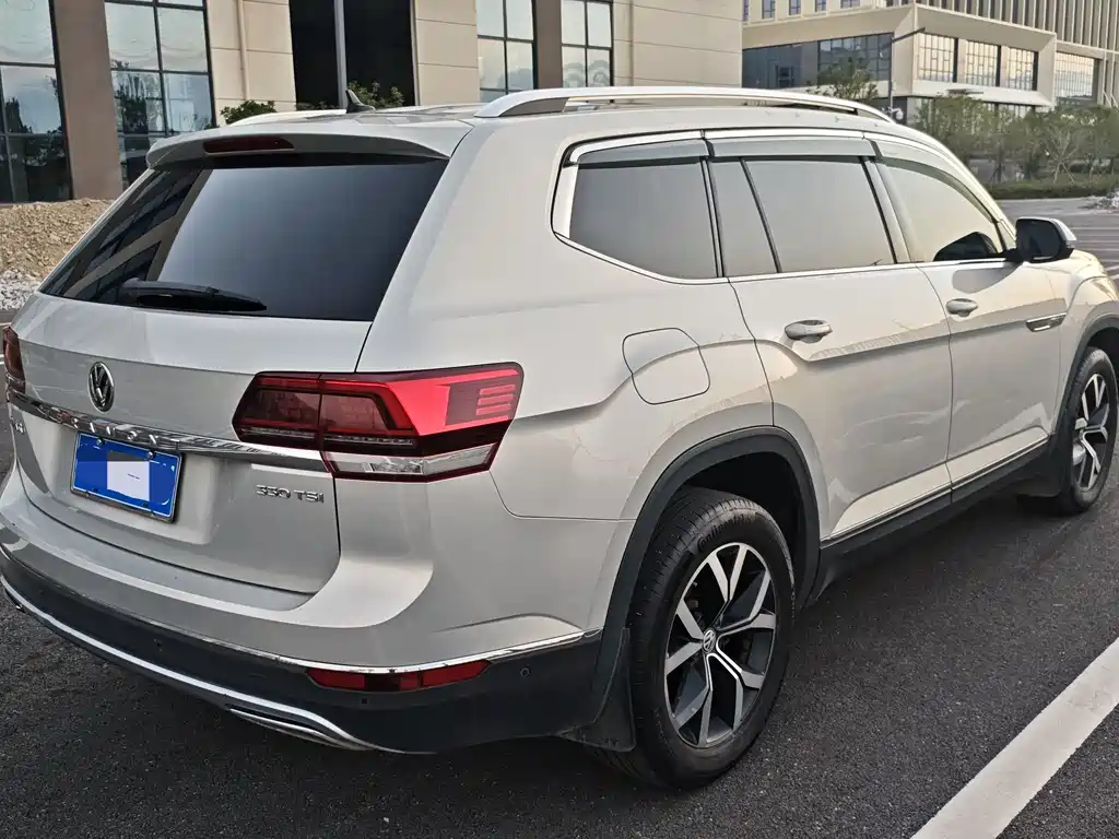 Volkswagen Teramont — миниатюра 4
