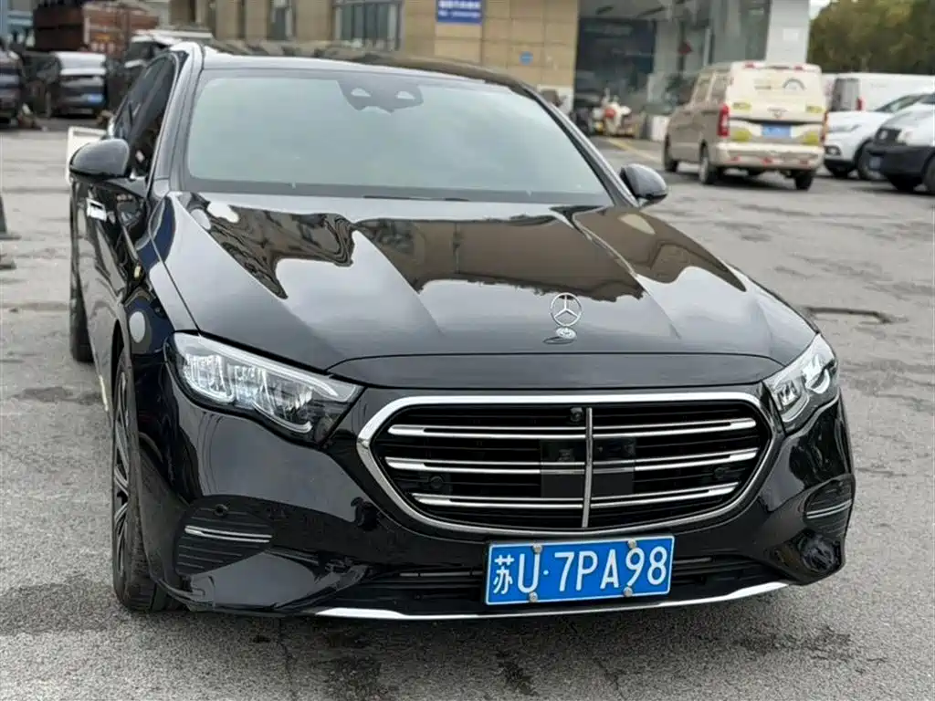 Mercedes-Benz E-Class 2024