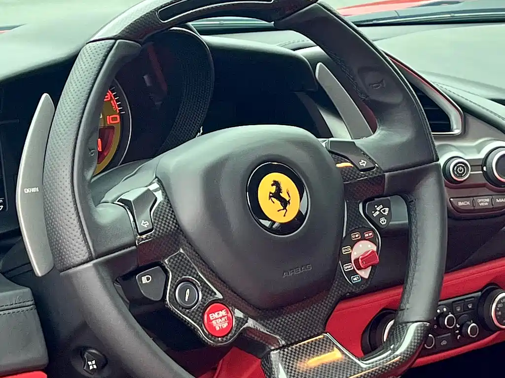 FERRARI 488