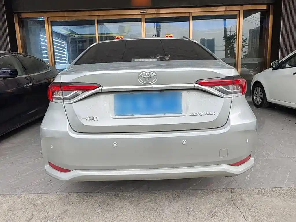 Toyota Corolla — миниатюра 6