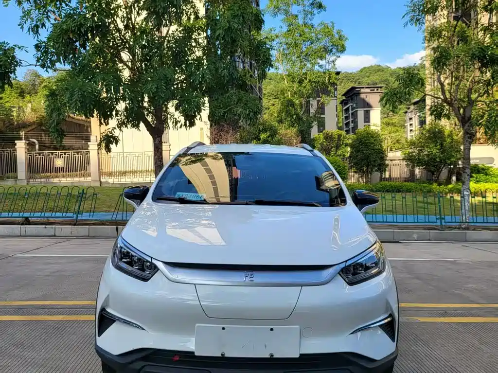 BYD Yuan Pro - фото 2