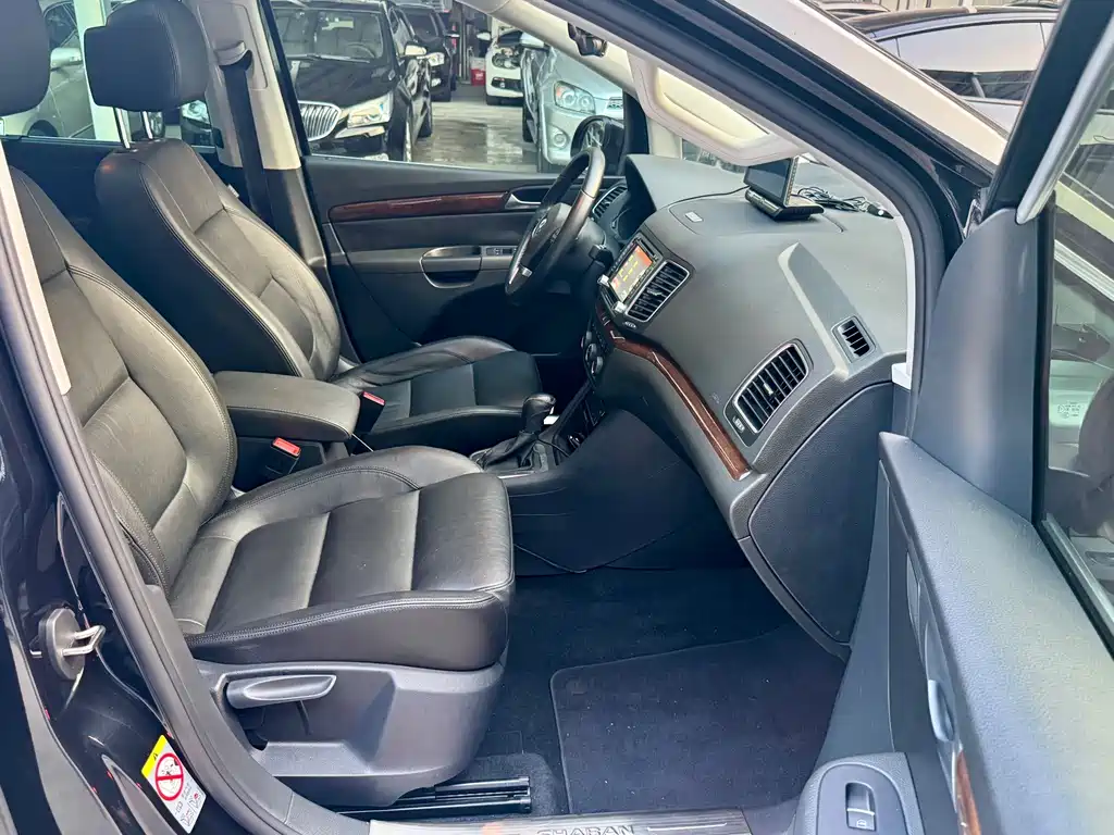 Volkswagen Sharan — миниатюра 9