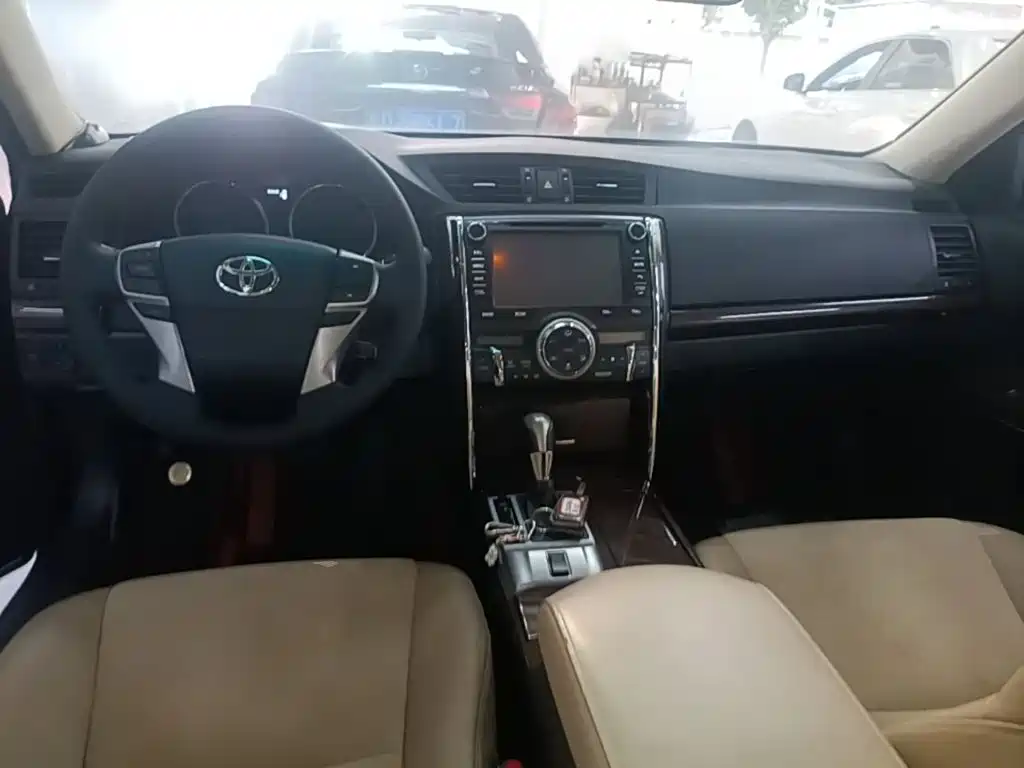 Toyota Reiz — миниатюра 10