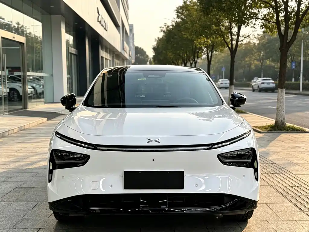 XPeng PengG7 — миниатюра 3
