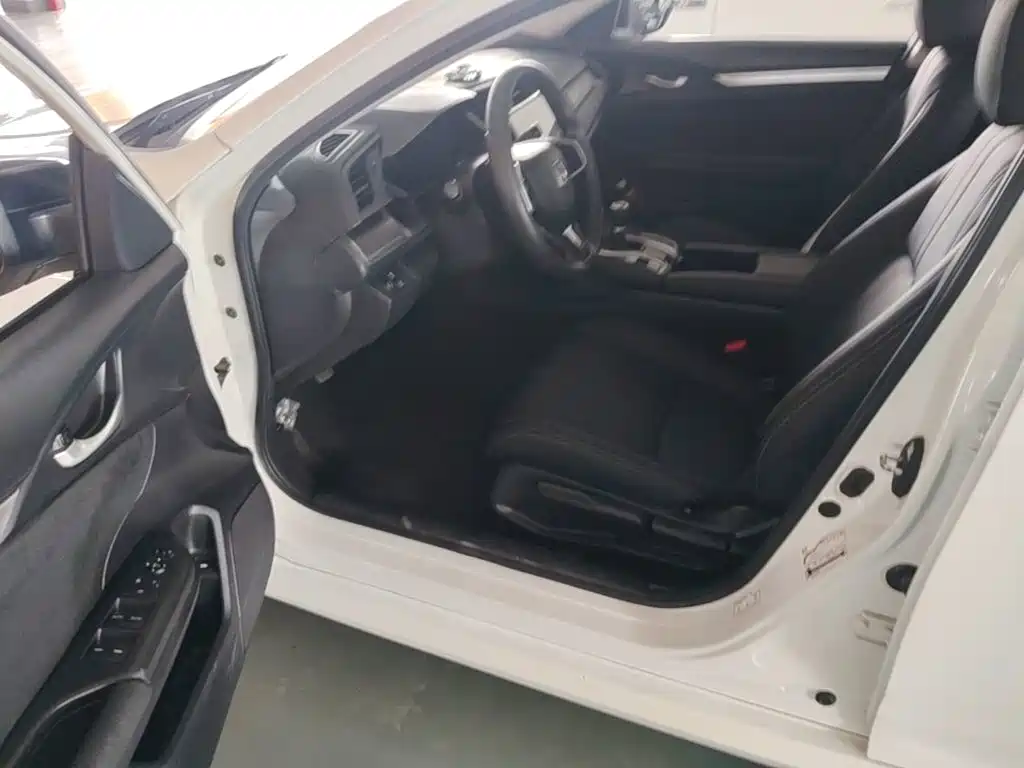 Honda Civic — миниатюра 16