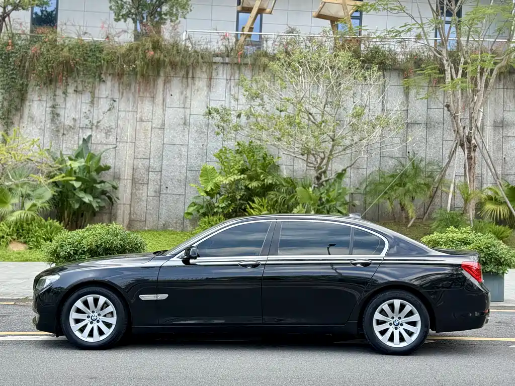 BMW 7 Series 7 2009 740Li Luxury