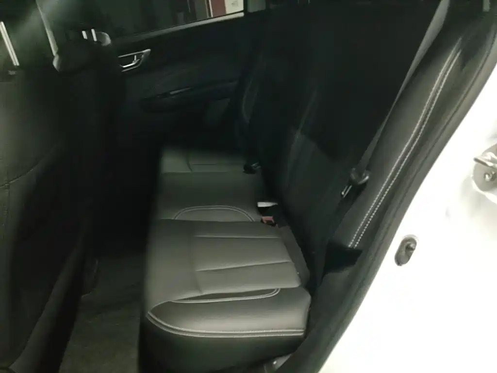 Geely Vision X3 — миниатюра 17