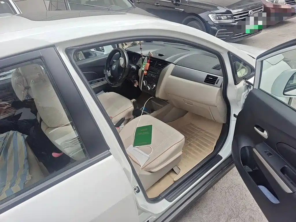 Venucia R50 — миниатюра 19