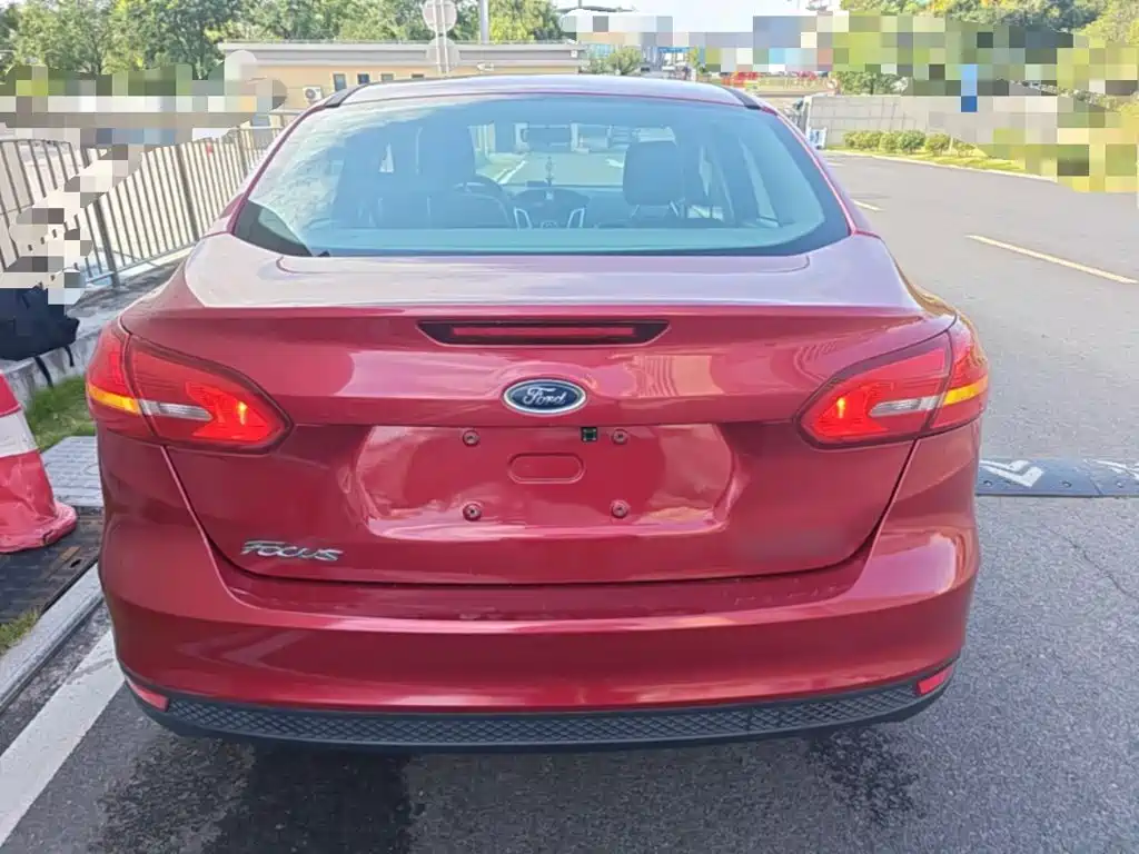 Ford Focus — миниатюра 6