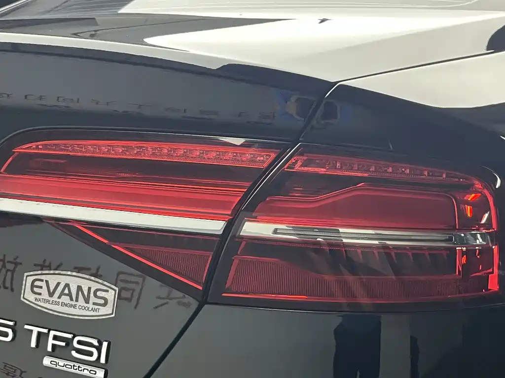 Audi A8 — миниатюра 8