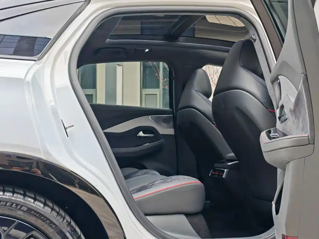 ARCFOX EXTREME FOX POLAR FOX ALPHA S