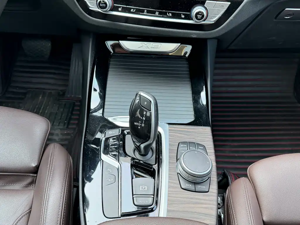 BMW X3 — миниатюра 9
