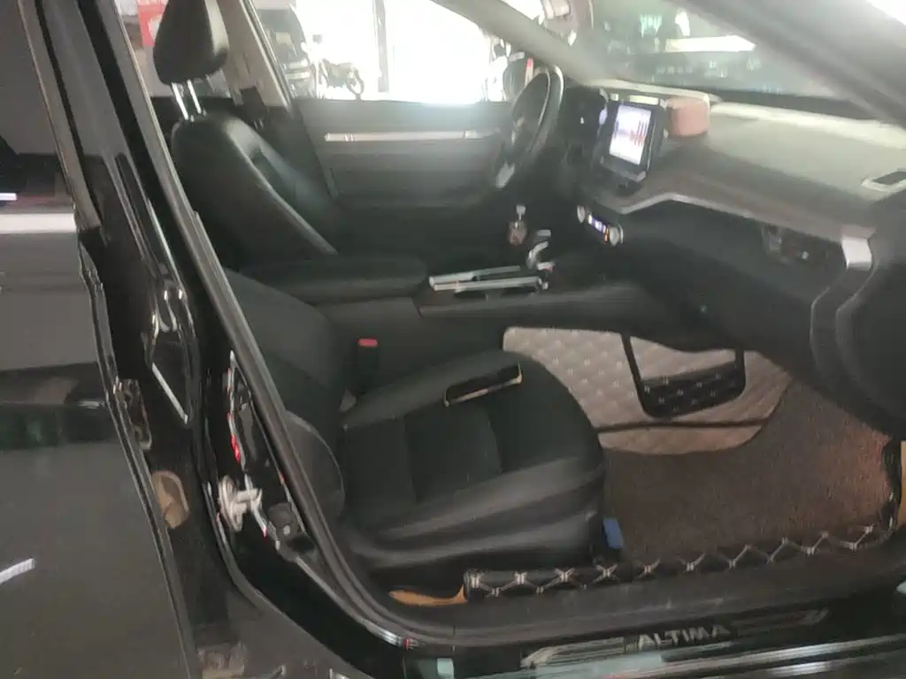 Nissan Teana — миниатюра 25
