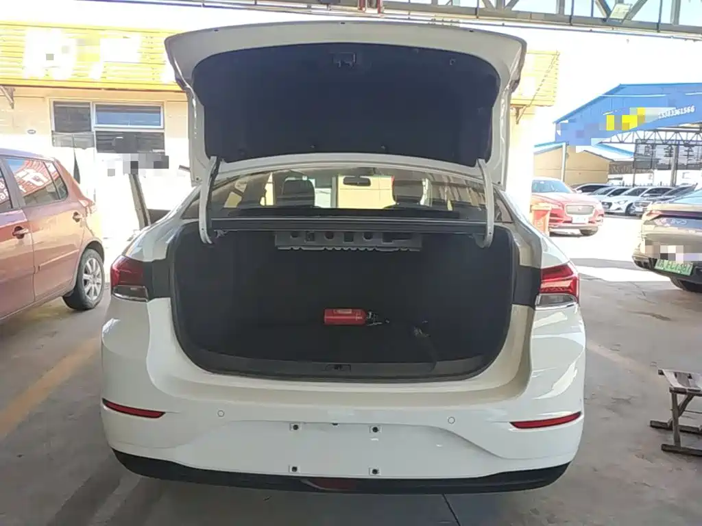 Buick Excelle — миниатюра 19