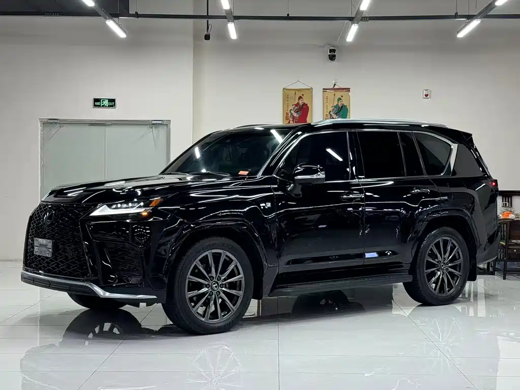 Lexus LX