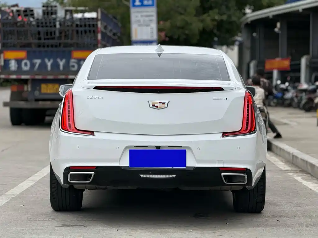 Cadillac XTS — миниатюра 4