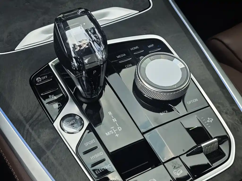BMW X5 New Energy (Import) — миниатюра 20