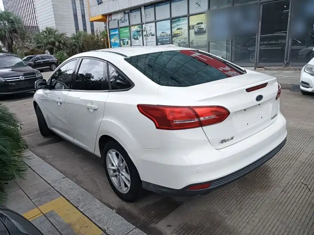 Ford Focus — миниатюра 5