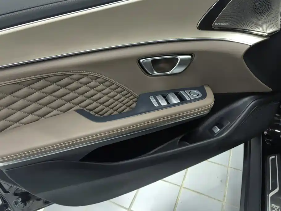 BYD Han — миниатюра 7