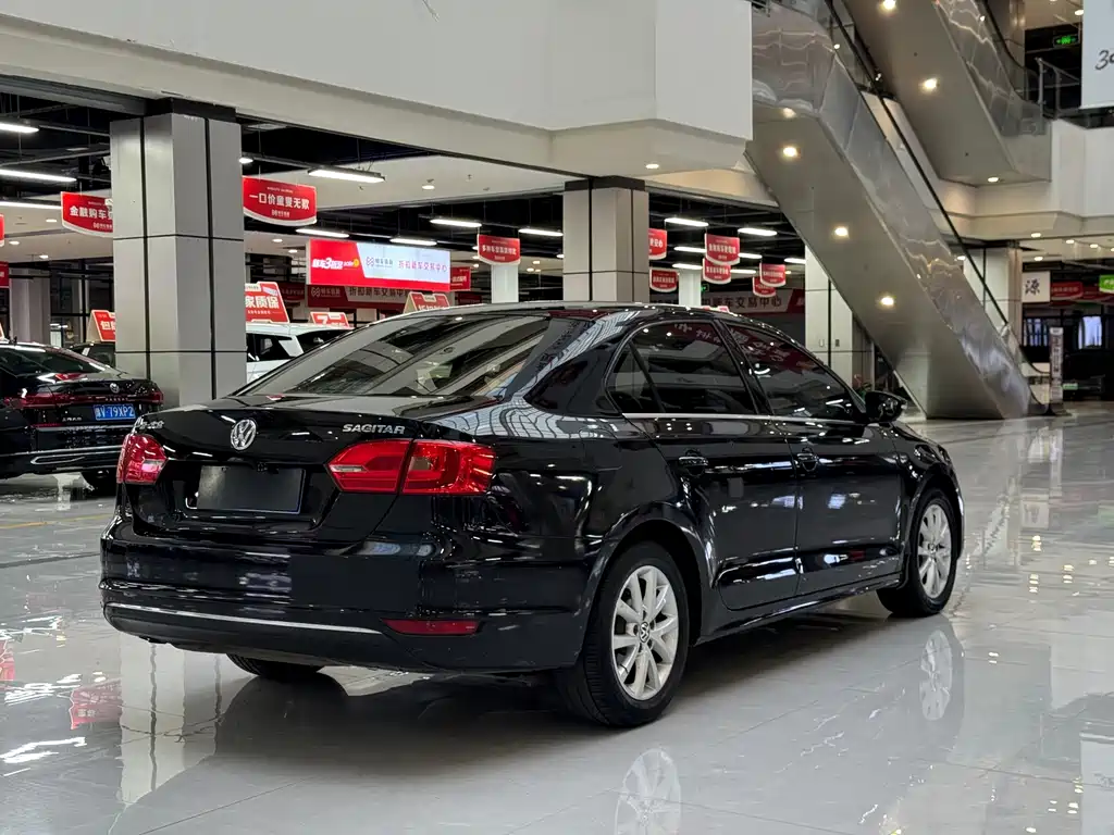 Volkswagen Sagitar — миниатюра 9