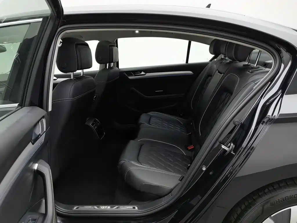 Volkswagen 迈腾 PHEV — миниатюра 15