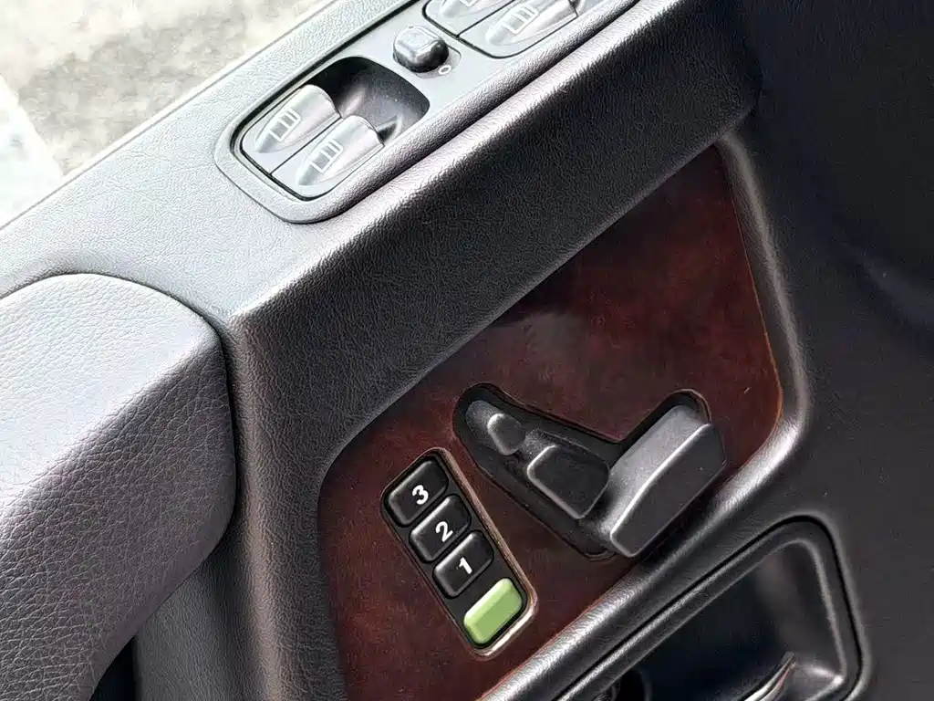 Mercedes-Benz G-Class G 500, фото 12