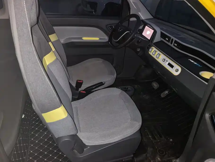 Wuling MINIEV — миниатюра 8