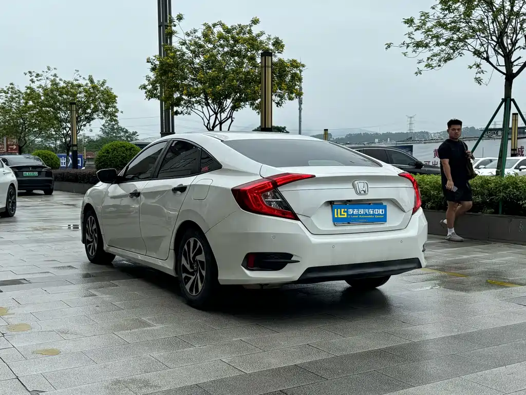 Honda Civic — миниатюра 3