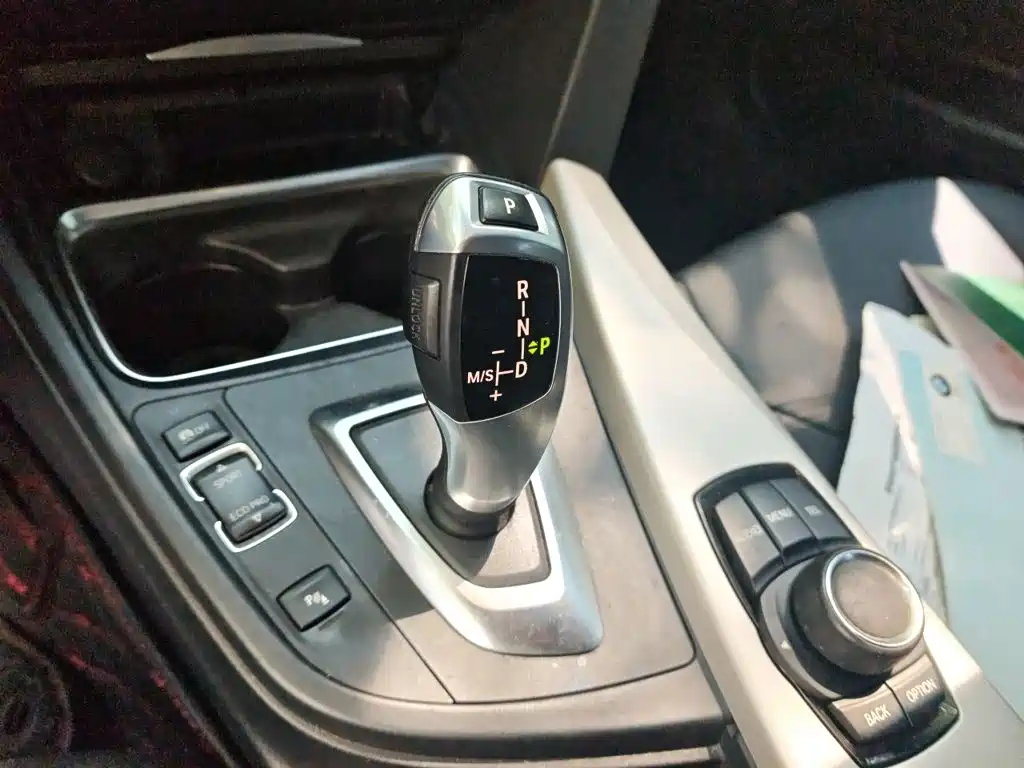 BMW 3 Series — миниатюра 7
