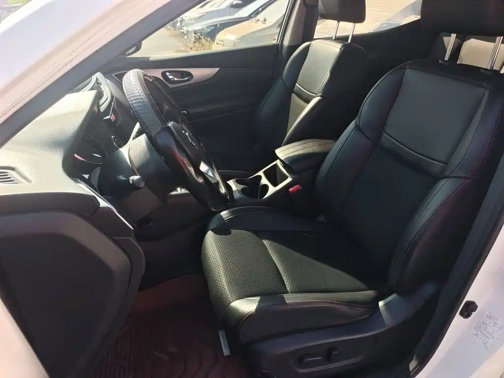 Nissan Qashqai — миниатюра 16
