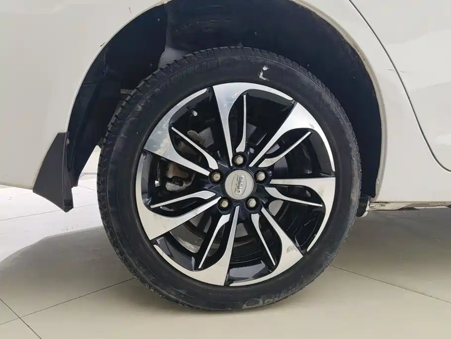 BYD Qin NEV — миниатюра 6