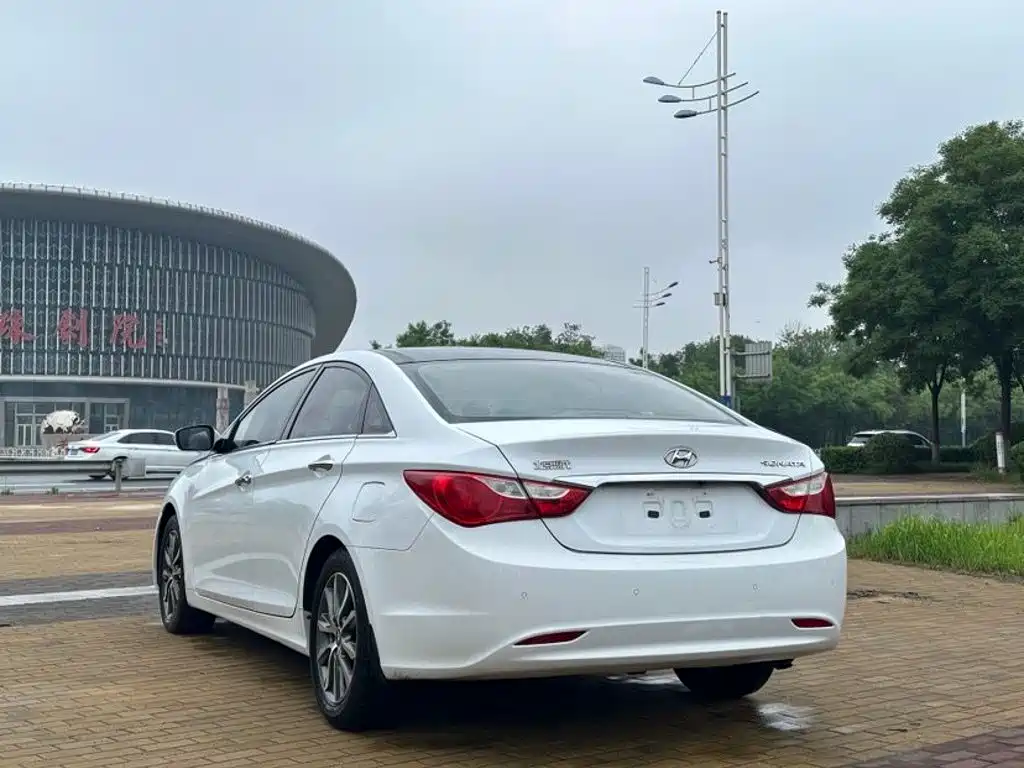 Hyundai Sonata — миниатюра 6