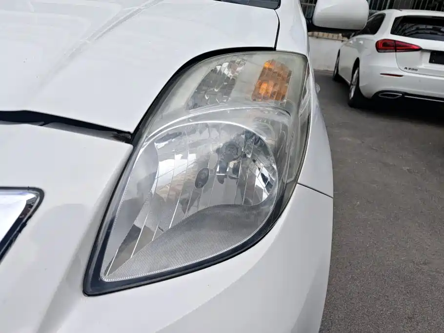 Toyota Yaris — миниатюра 5