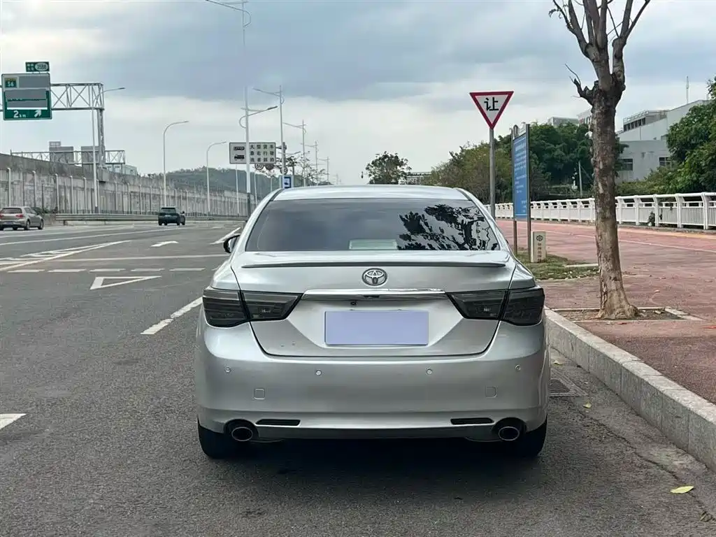 Toyota Reiz 2010 2.5S
