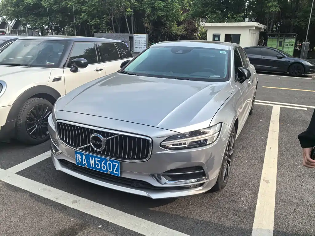 Volvo S90 2020