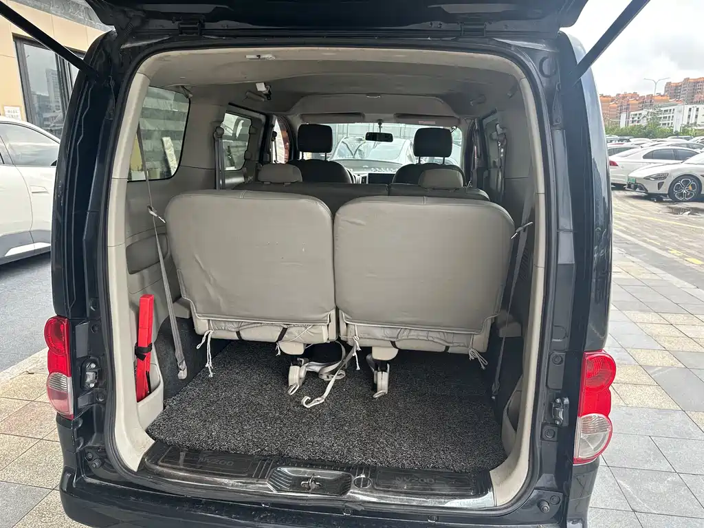 Nissan NV200 — миниатюра 11