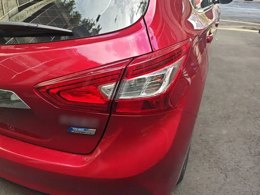 Nissan Tiida — миниатюра 8
