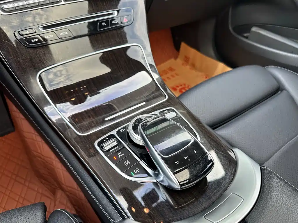 Mercedes-Benz GLC — миниатюра 19