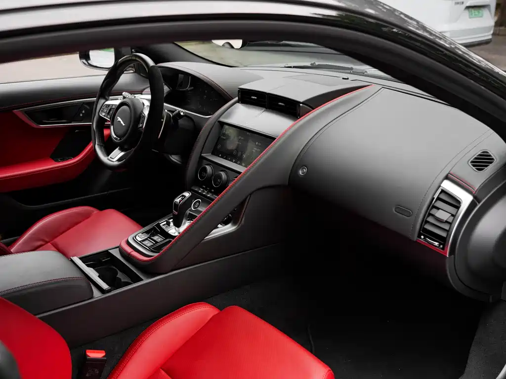 Jaguar F-Type 2021 P380 V6