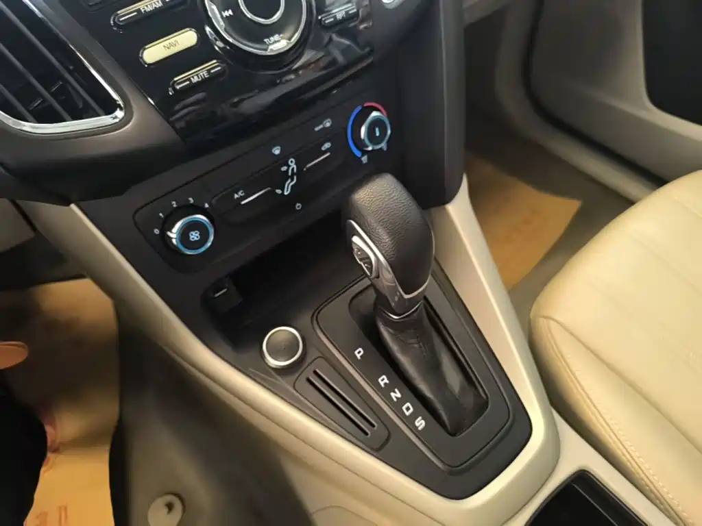 Ford Focus — миниатюра 14