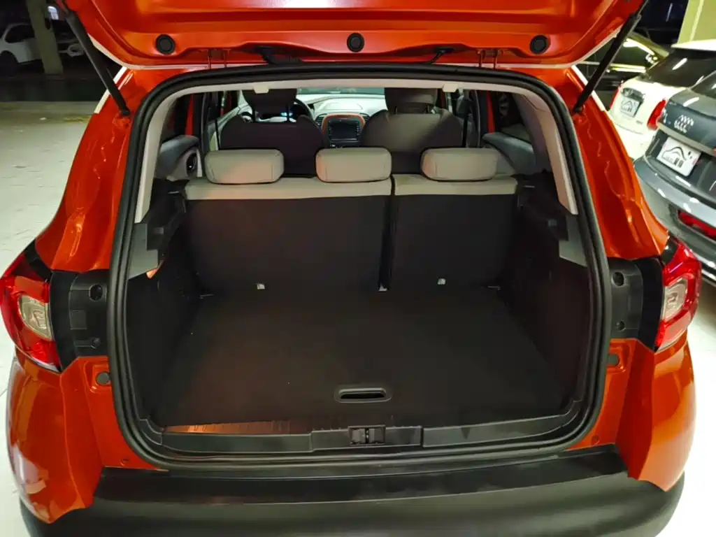 Renault Captur — миниатюра 19